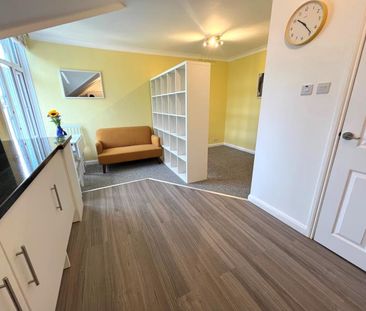 14 Dene Road, GuildfordProperty for lettings - Seymours - Photo 1