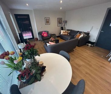 Apt 8, 1 Sussex Place, Belfast, BT2 8AL - Photo 2