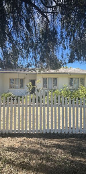 NEAT TWO BEDROOM COTTAGE IN GREAT LOCATION - Photo 1