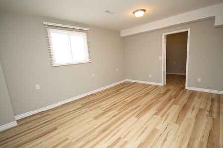 For Lease - 36 Porritt Street Unit# B, Barrie, Ontario - Photo 2