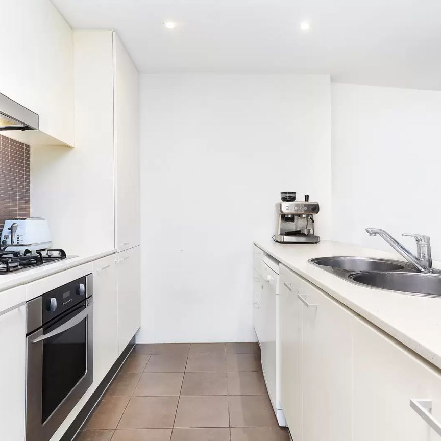 MGM MARTIN – TWO BEDROOM APARTMENT - Photo 1