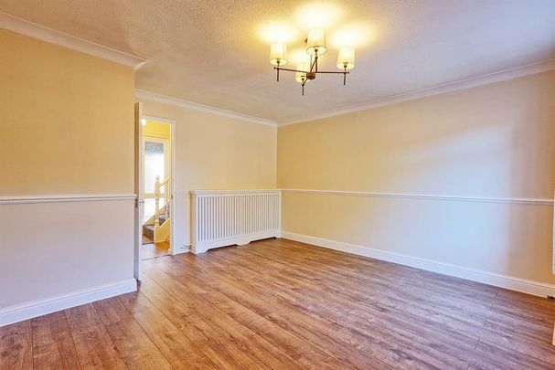 3 bedroom terraced house to rent - Photo 1