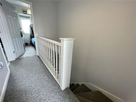 3 bedroom semi-detached house to rent - Photo 5