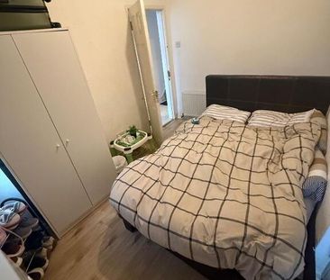 6 Edinburgh Street, Belfast, BT9 7DS - Photo 4