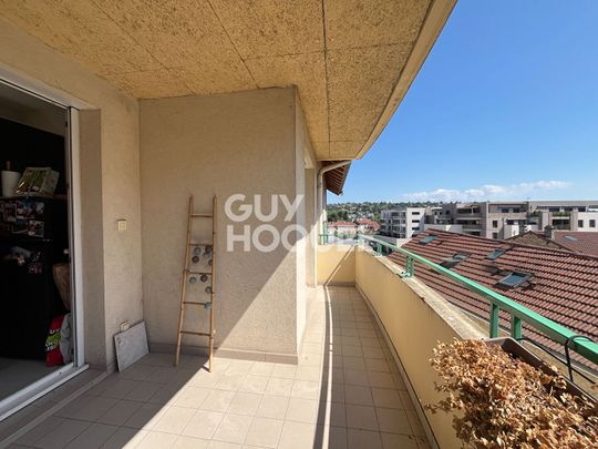 A Louer Appartement 3 pièces à Bourgoin Jallieu - Centre-ville - Photo 1
