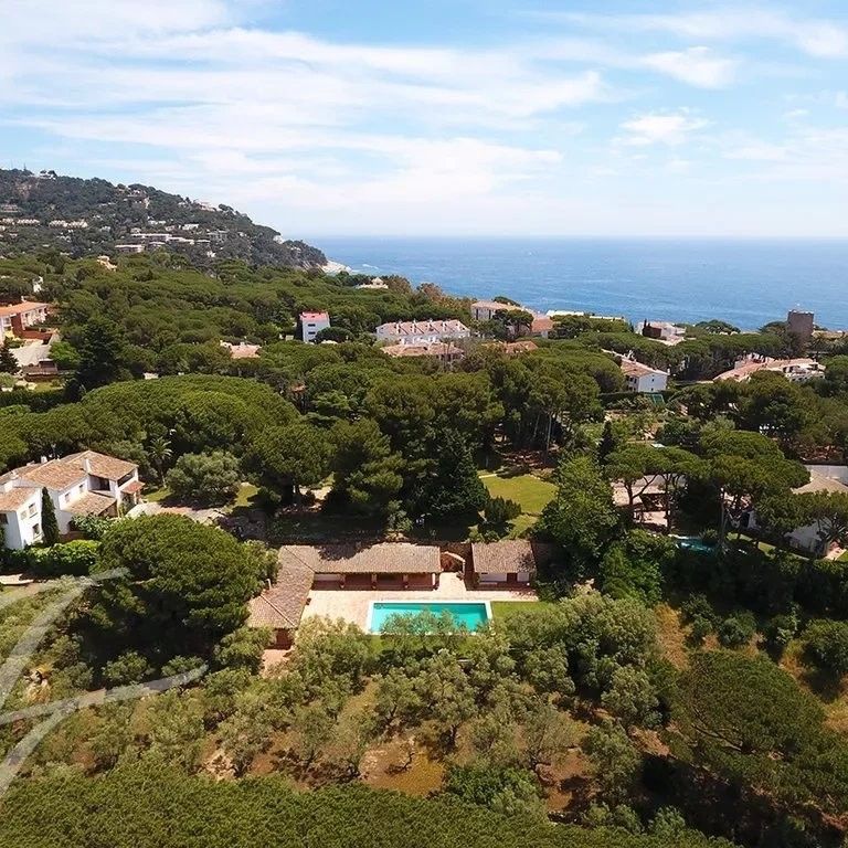 8 room luxury Villa for rent in Calella de Palafrugell, Catalonia - Photo 1