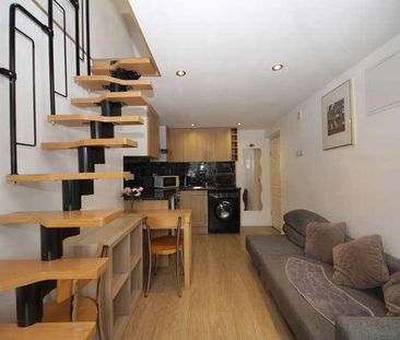 Kinderton Close, Southgate, N14 - Photo 1