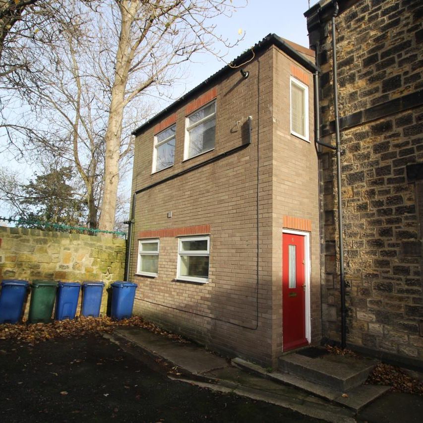 The Vicarage, Byker, Newcastle upon Tyne - Photo 1