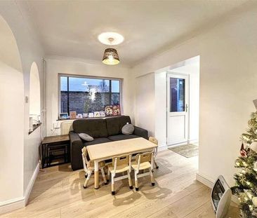 Dereham Road, Norwich, NR5 - Photo 2