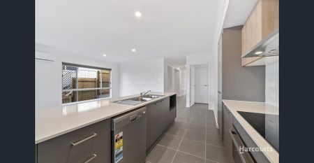 Sleek, Sun-Filled Residence Offering Style, Space & Comfort - Photo 5