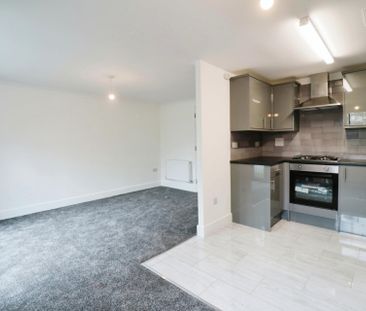 London Road, Langley - 2 bed - 2 bath - Photo 6