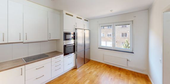 Nyforsgatan, Eskilstuna - Photo 2