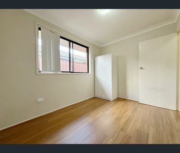 72 Greenmeadows Crescent, Toongabbie, NSW 2146 - Photo 3
