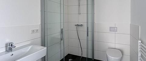 Neubau-Dachgeschosswohnungen mit Fahrstuhl - Photo 1