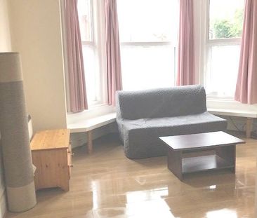 1 Bed Flat, Highfield, SO17 - Photo 4