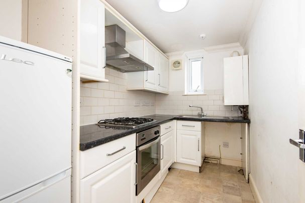 Traslyn Court, 15a Selden Road - Photo 1