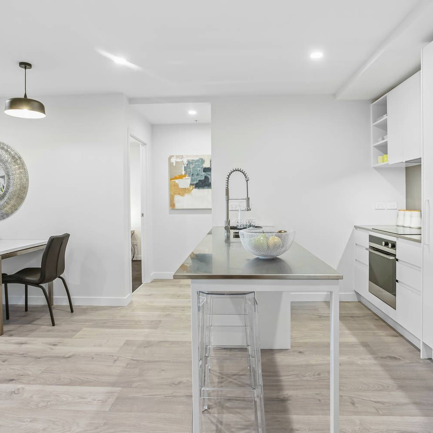 Live Above It All: Sparkling Skyline Views & Ultimate City Lifestyle - Photo 1