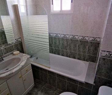 Piso de alquiler en Calle Manuel Sanchis Guarner, Beniopa - Sant Pere - Photo 2