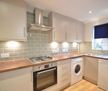 2 bedroom terraced house to rent - Photo 3