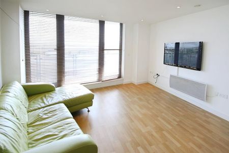 2 bedroom flat to rent - Photo 4