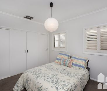 Beautifully Presented And Perfectly Positioned - Photo 4