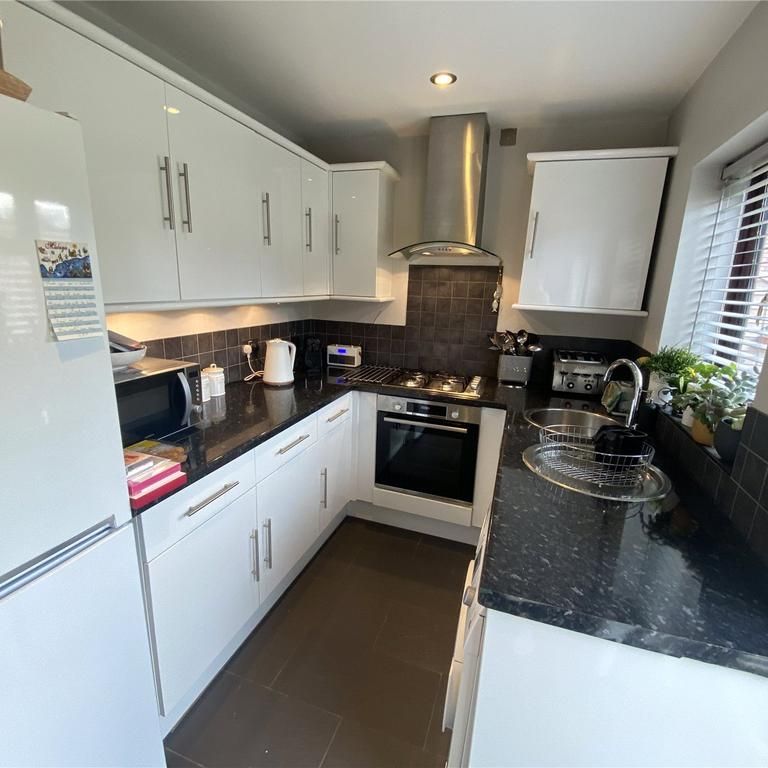 2 bedroom semi-detached house to rent - Photo 1