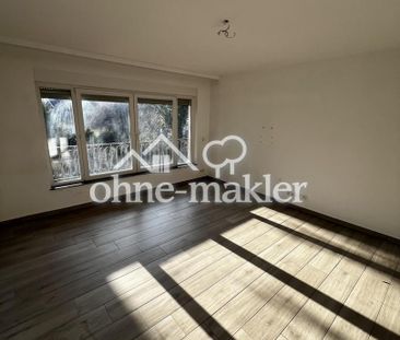 Ruhige 4-Zimmer Wohnung mit 1,5 Bädern + 360grad Balkon - Photo 3