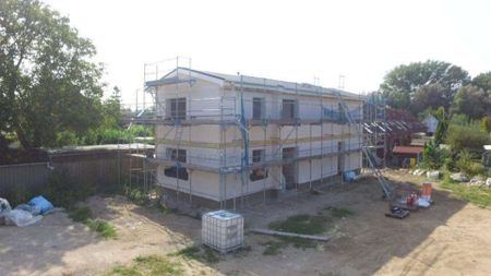 Neubau Sommer 2025 - Einfamilienhaus mit 5 Zimmern, 2 Bädern, 2 Stellplätzen, EBK und Terrasse - Photo 4