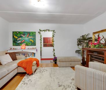 Four Bed Family Living - Photo 2