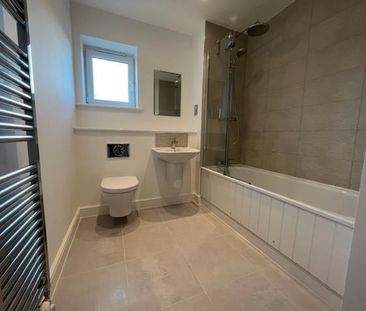 3 bedroom semi-detached house to rent - Photo 5