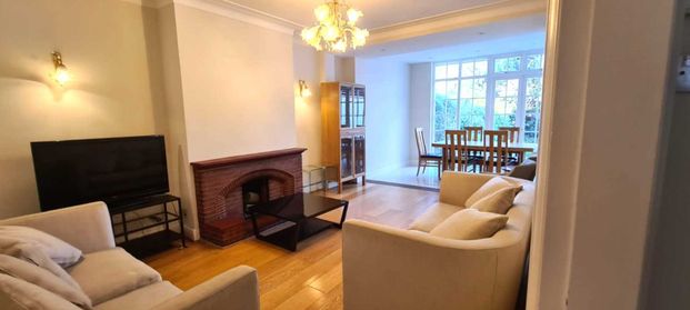 4 bed semi-detached to rent - Photo 1