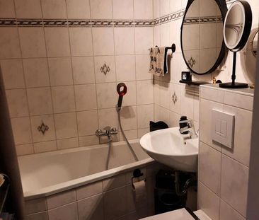 Nachmieter für 3-Raumwohnung mit Balkon und Fahrstuhl - Foto 1