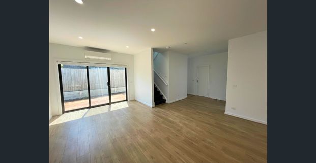Modern Light-Filled Family Home - Ultra Convenient Location! - Photo 1