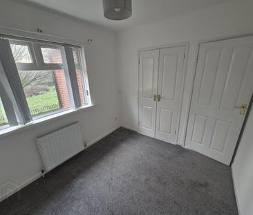 96 Gainsborough Drive, Belfast, BT15 3EL - Photo 3