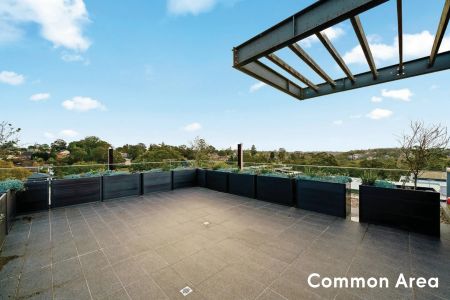 Ground Floor Oasis In Ideal Location - Photo 5