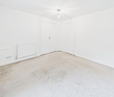 2 bedroom end of terrace house to rent - Photo 5