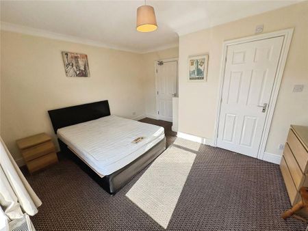 1 bedroom parking to rent - Photo 3