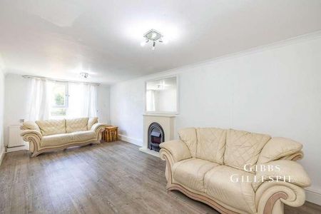 Thirlmere Gardens, Northwood, HA6 - Photo 3