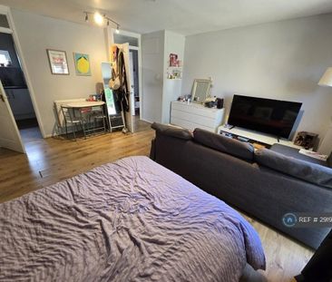Studio to rent - Photo 2