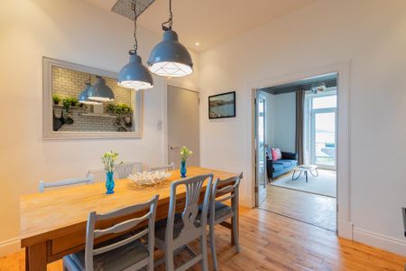 4 bedroom semi-detached house to rent - Photo 3