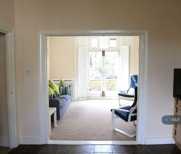2 bedroom maisonette to rent - Photo 3