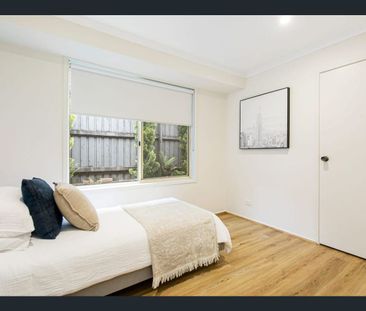 Prime location 3 bedroom renovated home - Photo 4