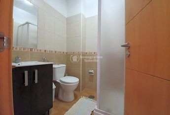 Se alquila en Las Galletas apartamento de 1 dormitorio