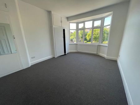 4 bedroom semi-detached house to rent - Photo 5