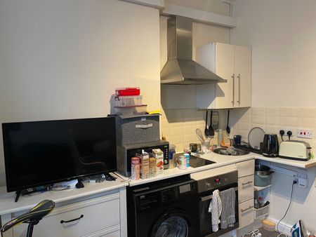 Studio Flat, Hornsey Road, N19 - Photo 4