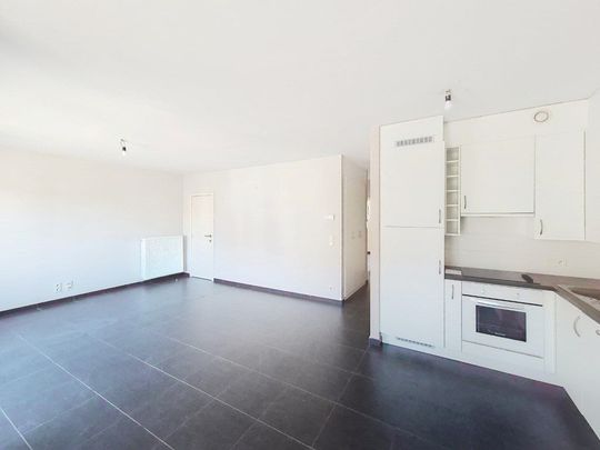 Appartement met 2 slpks en autostandplaats - Photo 1