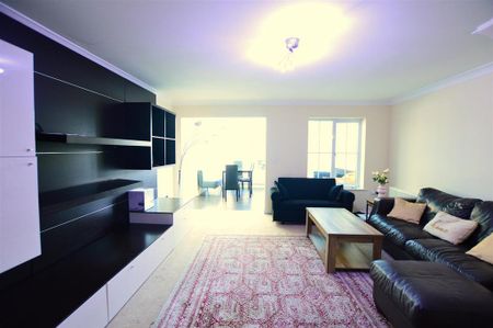 3 bedroom terraced house to rent - Photo 2