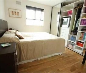 2 Bed Flat, Brentford, TW8 - Photo 4