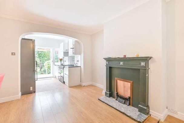 Lovat Close, Dollis Hill, NW2 - Photo 1