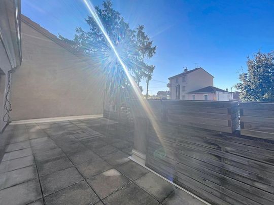 Location Appartement 3 pièces 97m² GUILHERAND GRANGES 07500 - Photo 1